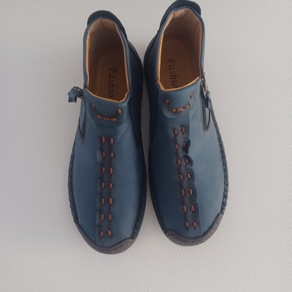 Shoes - Picture 3 of 10